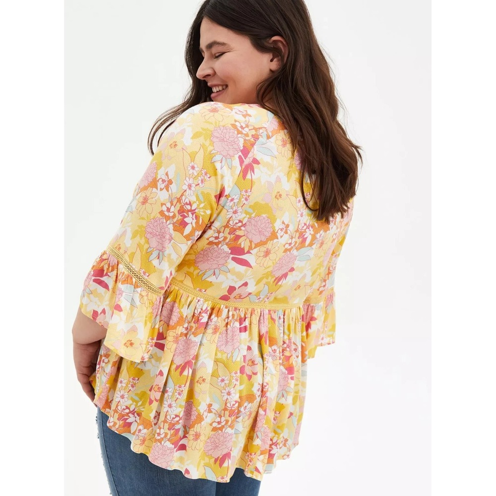 ✨2/$20 Torrid Rayon Embroidered Bell Sleeve Top Floral Yellow Plus Size 3X *Flaw - Picture 11 of 15